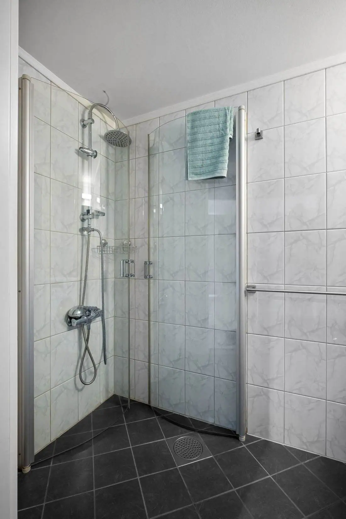 Duşakabinli banyo