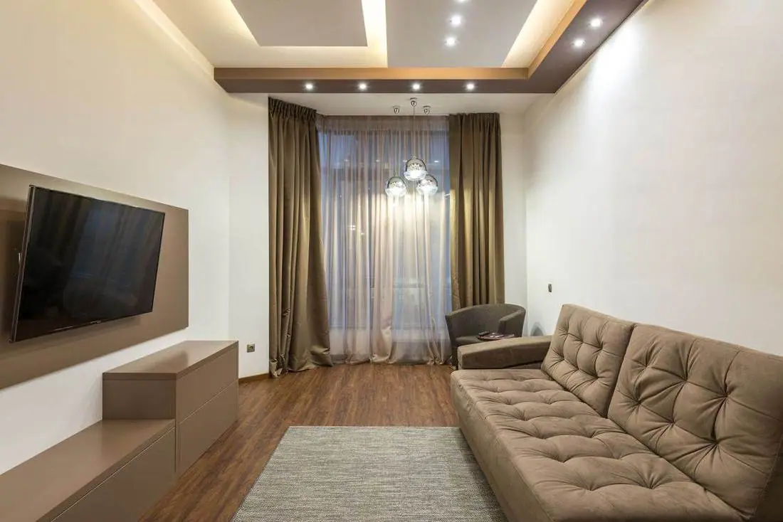 Spotlu salon tavanı