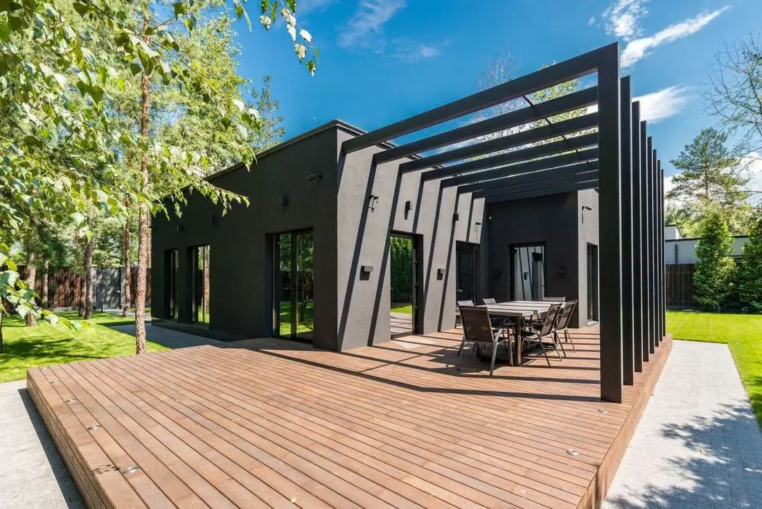 Deck ve oturma alanı