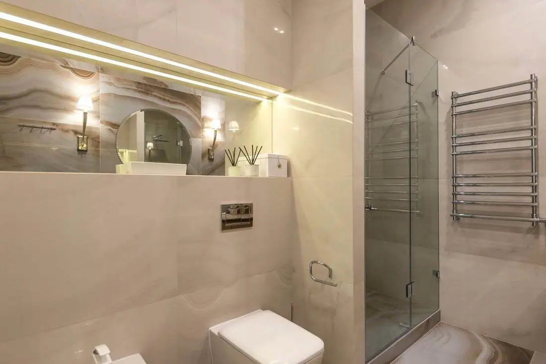 Gizli ışıklı banyo